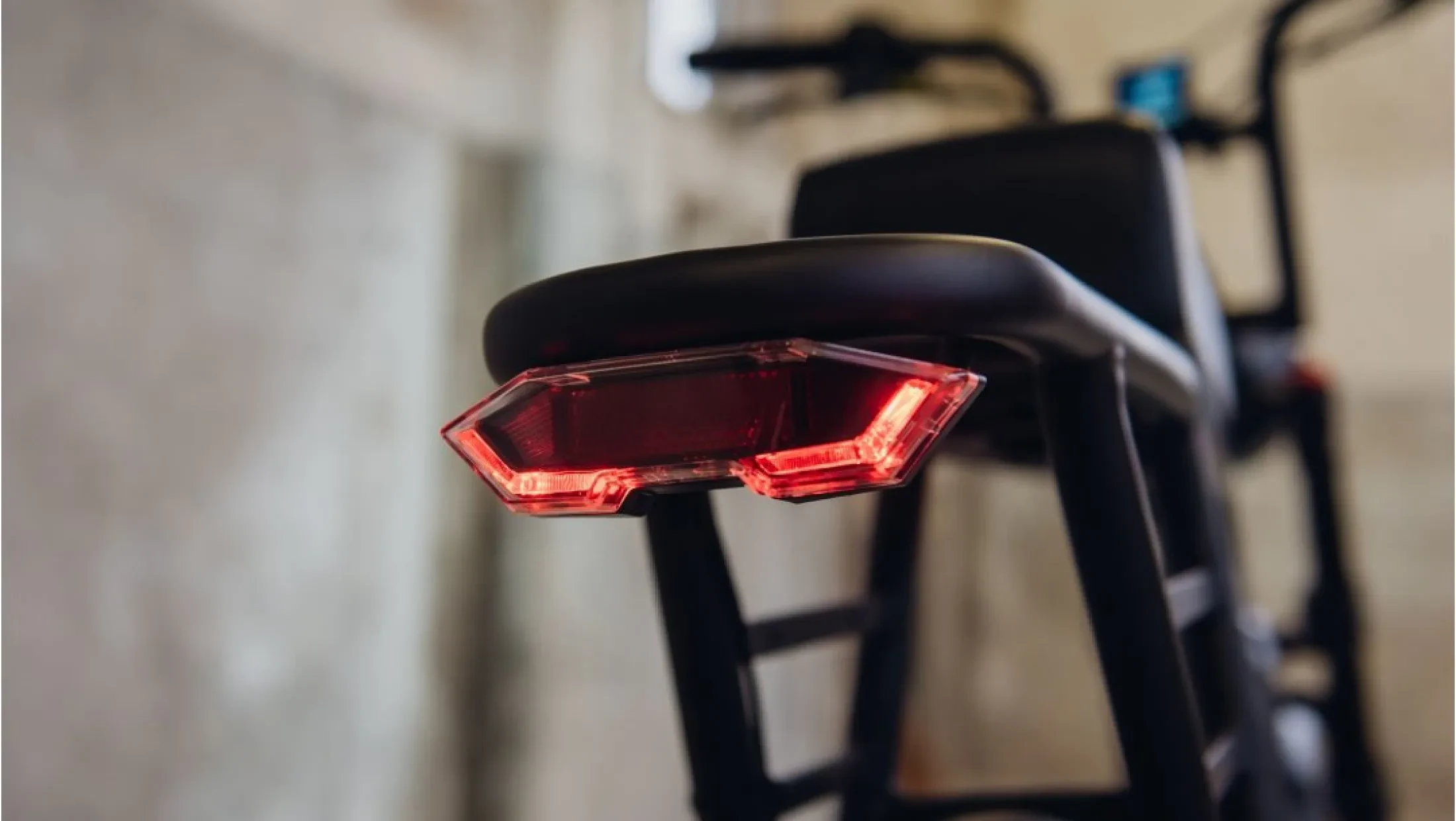 Astonic Earth Extended achterlicht