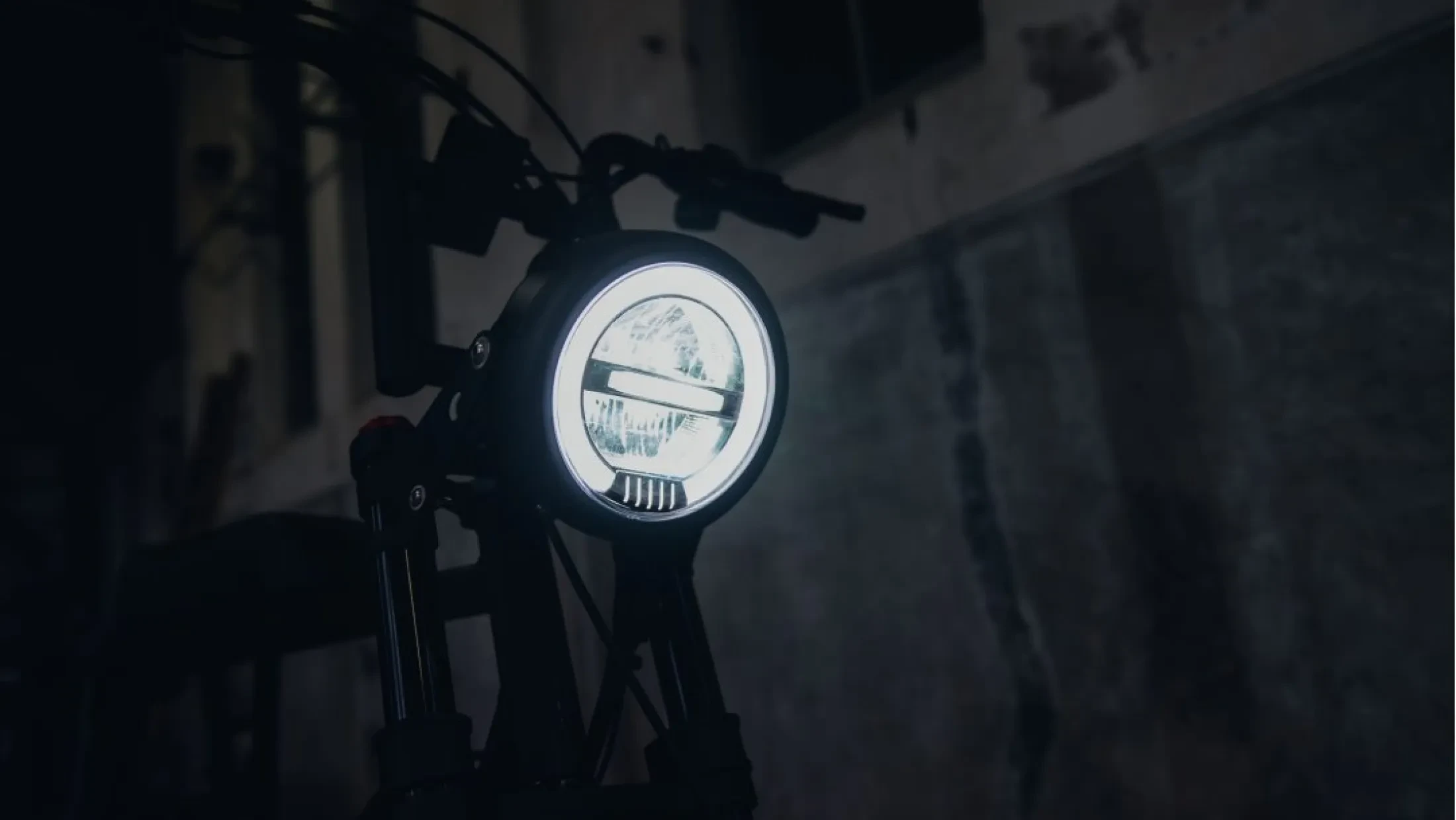 Astonic Earth Extended koplamp